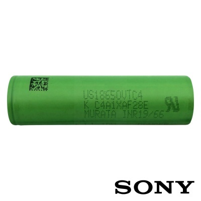 Pilha cylindrical verde com texto e logótipo SONY