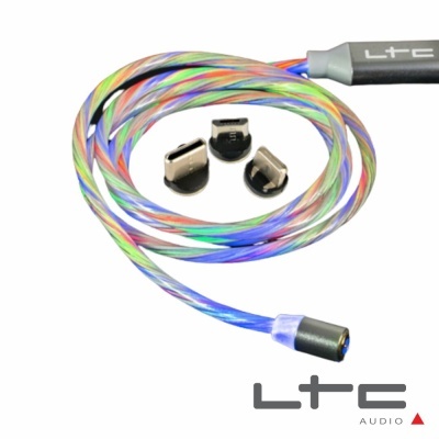 Cabo de áudio colorido com adaptadores e logótipo LTC