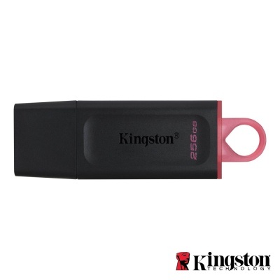 Pen drive Kingston preto com detalhes rosa e 256 GB
