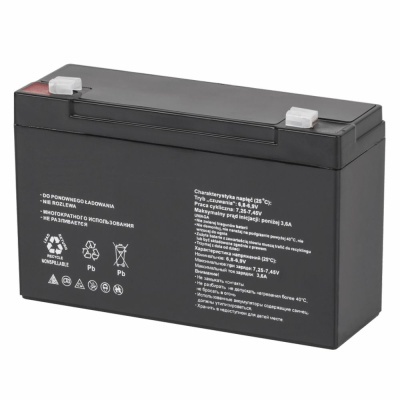 Bateria recarregável preta com texto branco e terminais metálicos