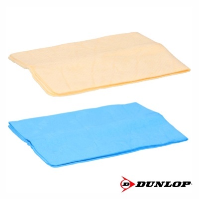 Duas toalhas de microfibra, uma bege e outra azul, com logotipo DUNLOP