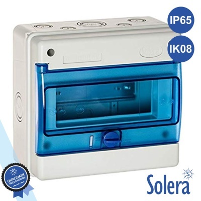 Caixa de distribuição elétrica branca com tampa azul translúcida e etiquetas IP65 IK08