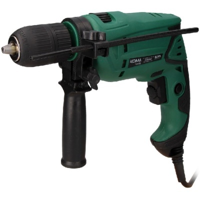 Furadeira elétrica verde com detalhe preto e cabo