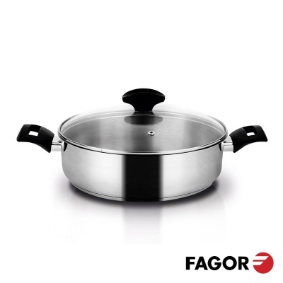 Panela de aço inoxidável com tampa de vidro e alças pretas