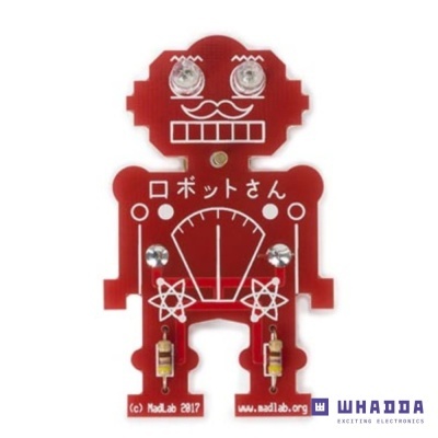 Placa de circuito impresso vermelha em forma de robô com LEDs e texto japonês