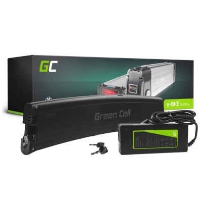 Bateria preta para bicicleta elétrica Green Cell com carregador e chaves em fundo branco