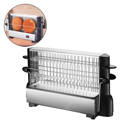 Aparelho tostador de pão metálico com laterais pretas e duas torradas aquecidas.