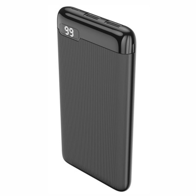 Power bank preto com visor digital e duas portas USB.