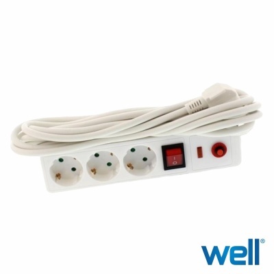 Extensão elétrica branca com três tomadas e interruptor vermelho