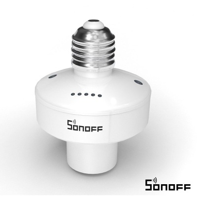 Adaptador Sonoff branco com encaixe metálico para lâmpada e logotipo