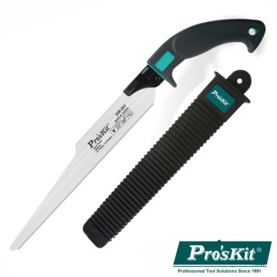 Serrote Pro'sKit com cabo preto e verde e capa protectora preta.