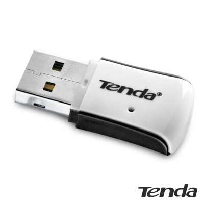 Adaptador USB Tenda branco e preto com conector metálico