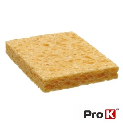 Esponja retangular amarela clara com textura porosa e logo Pro K