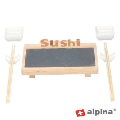 Conjunto para sushi com tábua, pauzinhos e suportes em fundo branco