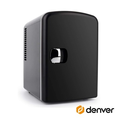Mini frigorífico preto com puxador cromado e logótipo Denver