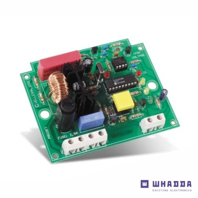 Placa eletrónica verde com vários componentes e texto 'FUSE 2.5A' e 'HIGH VOLTAGE'