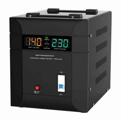 regulador automático de tensão preto com mostradores digitais e interruptor