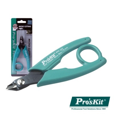 Alicate micro corte verde Pro'sKit com embalagem ao fundo