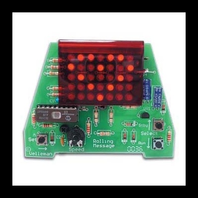 Placa eletrónica com matriz LED vermelha e componentes eletrónicos