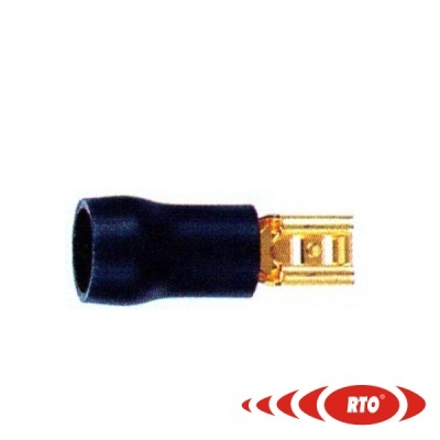 Terminal elétrico com conector dourado e capa preta, logótipo RTO