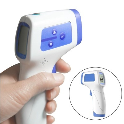 Termómetro digital infravermelho branco com azul e ecrã digital a mostrar 36.8.