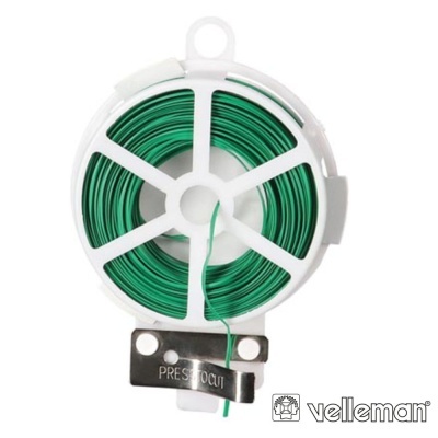 Rolo de arame verde em estrutura branca com cortador metálico e texto PRESS TO CUT