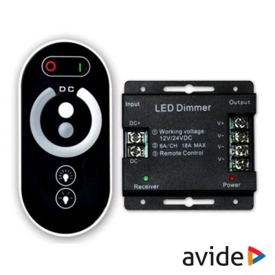 Comando remoto preto e dispositivo dimmer LED preto com texto técnico