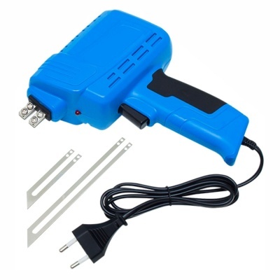 Máquina de corte térmico azul com punho preto, lâminas metálicas e cabo elétrico