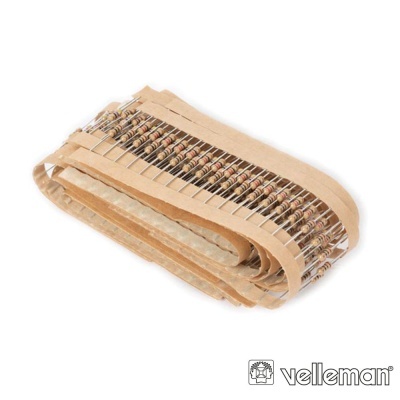 Conjunto de resistores embalados em fita de papel marrom