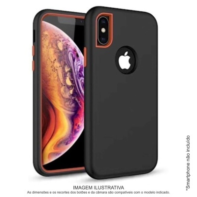 Capa protetora preta para smartphone com detalhes laranja e recortes para câmara e logo