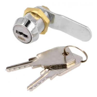 Cilindro de fechadura metálico com duas chaves prateadas