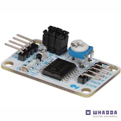 Placa eletrónica branca com chip, conector, potenciômetro e pinos metálicos.