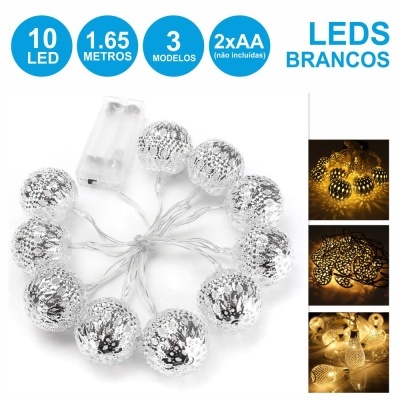 Luzes LED brancas com bolas metálicas perfuradas e controlador transparente