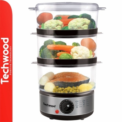 Vaporiera elétrica Techwood com três níveis cheios de legumes e peixe, base preta e logotipo Techwood.