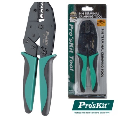 Ferramenta de crimpagem Pro'sKit com punhos verdes e pretos e embalagem