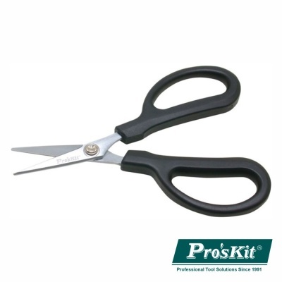 tesoura preta Pro'sKit com lâminas metálicas