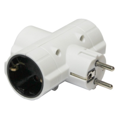 Tomada elétrica branca em forma de T com dois pinos metálicos.