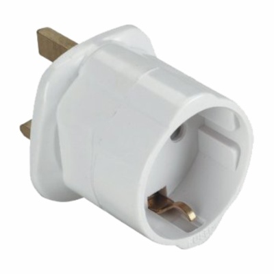 Adaptador de tomada branco em plástico com pinos de metal bronze