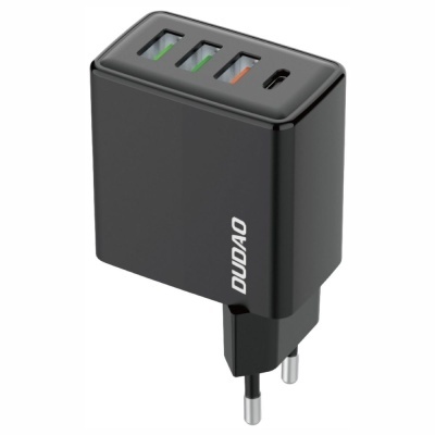 Carregador de parede preto com várias portas USB e plugue Europlug