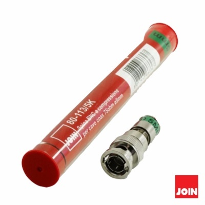 Conector coaxial metálico e tubo plástico vermelho com texto e código de barras
