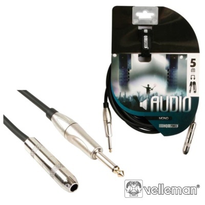 Cabo de áudio mono preto de 5 metros da marca Velleman com conectores metálicos prateados e embalagem