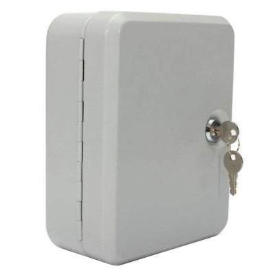 Caixa metálica cinzenta com fechadura e duas chaves