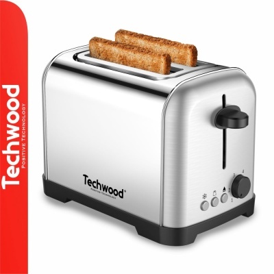 Torradeira Techwood prateada com pão tostado
