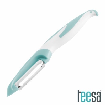 Descascador de legumes branco e azul claro com lâmina metálica e marca teesa