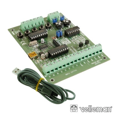 Placa eletrónica verde com conectores e cabo USB verde