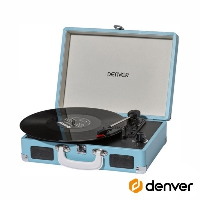 Leitor de vinil portátil azul claro com disco preto da marca Denver
