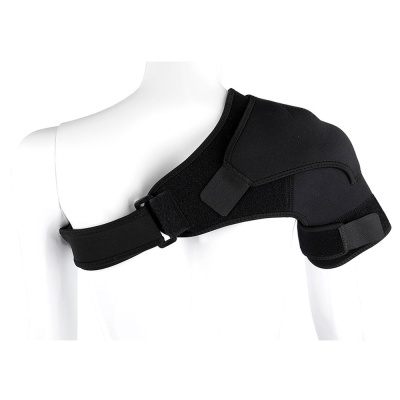 Suporte ortopédico preto para ombro com tiras em velcro exibido num manequim branco