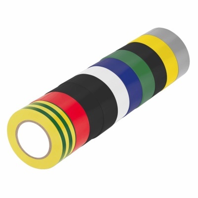 Rolos de fita isolante colorida alinhados