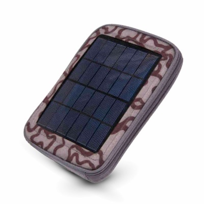 Carregador portátil de painéis solares com capa cinza e padrão castanho