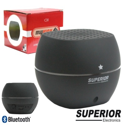 Coluna Bluetooth preta da marca Superior Electronics com embalagem vermelha